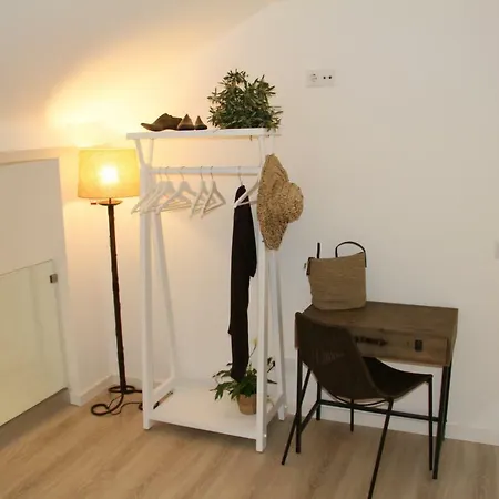 10 Boutique House Apartment *
