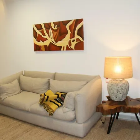10 Boutique House 公寓 *
