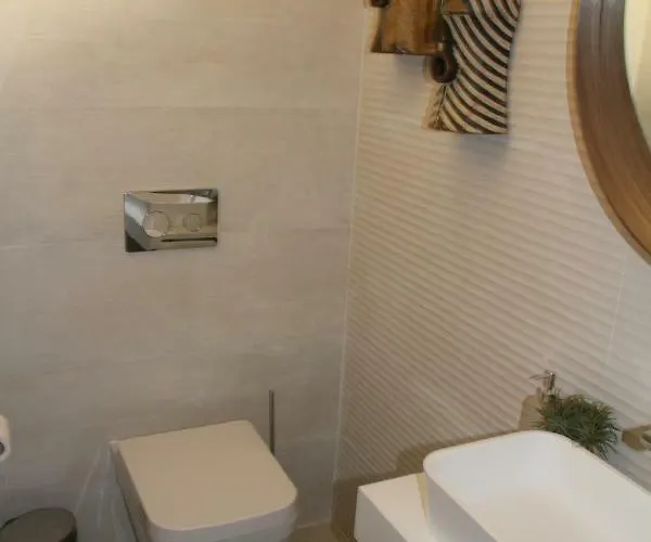10 Boutique House 公寓 *